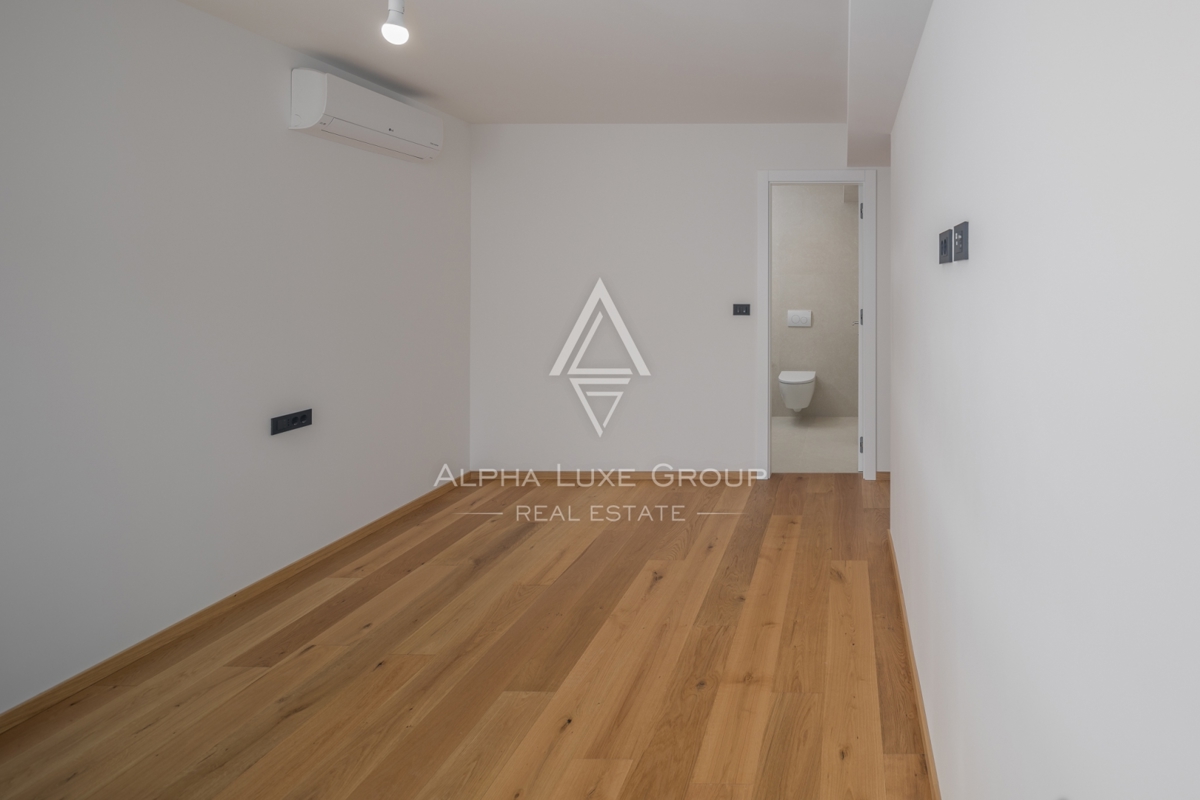 Spazioso appartamento in un nuovo edificio con vista mare, Rovigno, ISTRIA