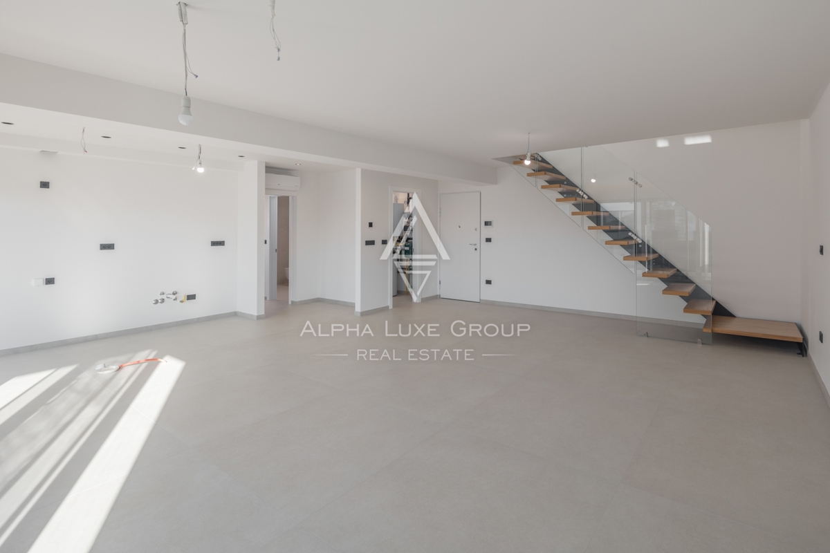 Spazioso appartamento in un nuovo edificio con vista mare, Rovigno, ISTRIA