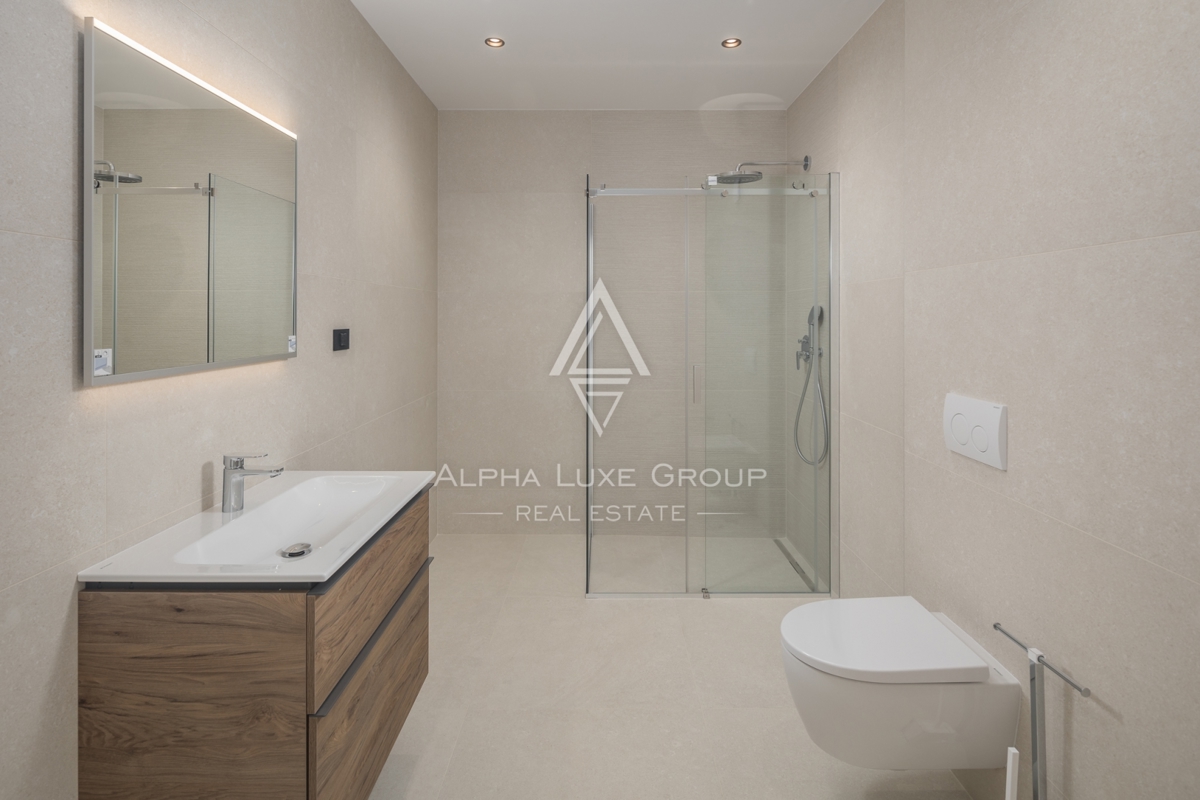 Spazioso appartamento in un nuovo edificio con vista mare, Rovigno, ISTRIA