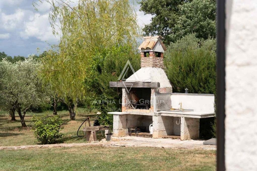 Istria, Višnjan: Villa panoramica con piscina