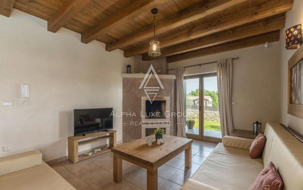 Svetvinčenat, Istria: Resort in vendita con 6 ville e piscine