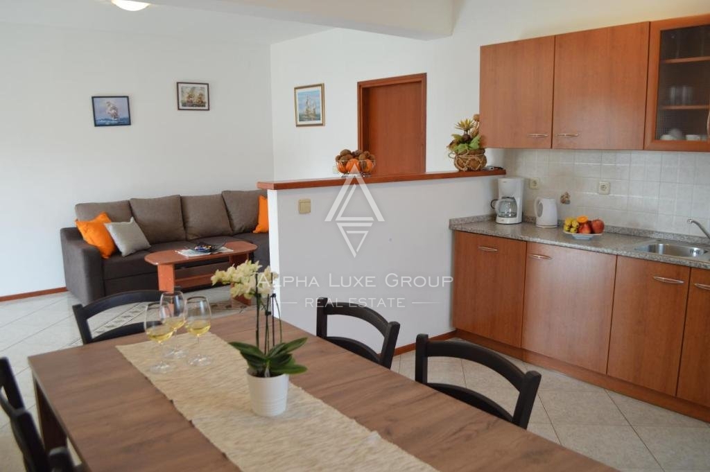 Casa con due appartamenti, Istria, Parenzo