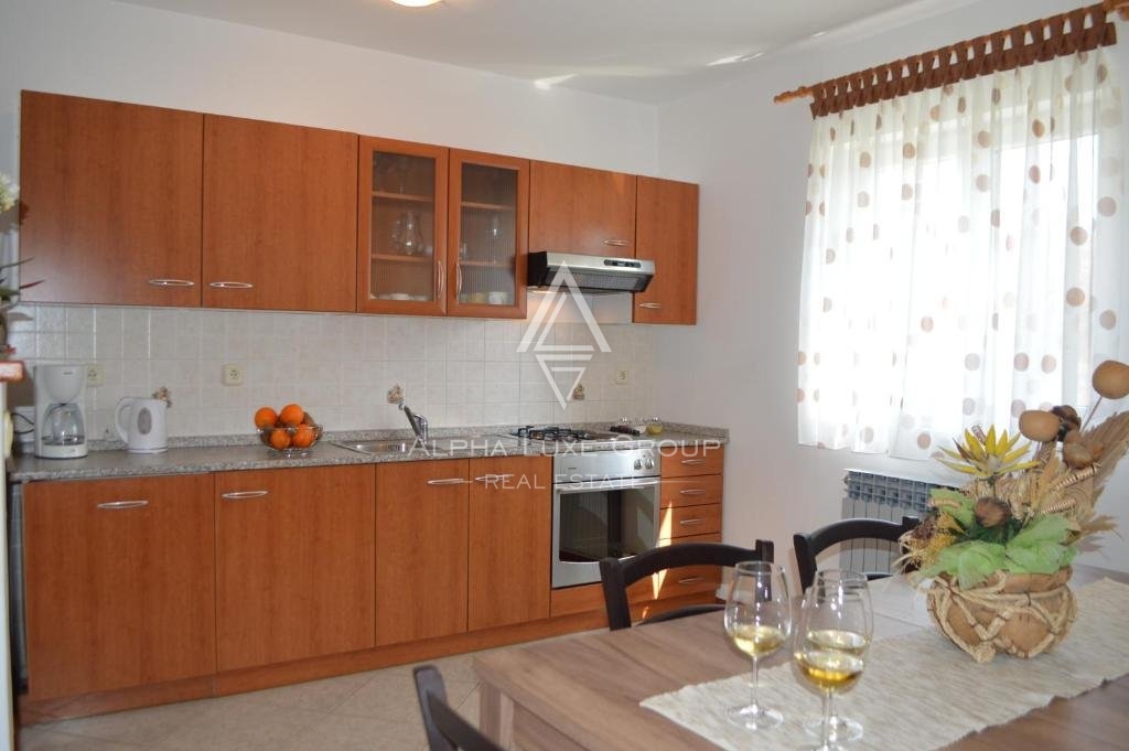 Casa con due appartamenti, Istria, Parenzo