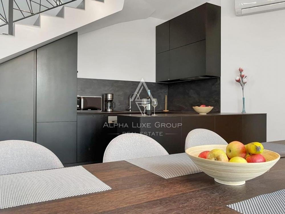 Villa moderna con piscina immersa nel verde e vista mare, Istria, Parenzo