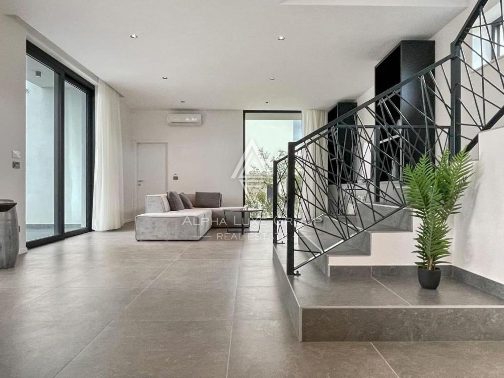 Villa moderna con piscina immersa nel verde e vista mare, Istria, Parenzo