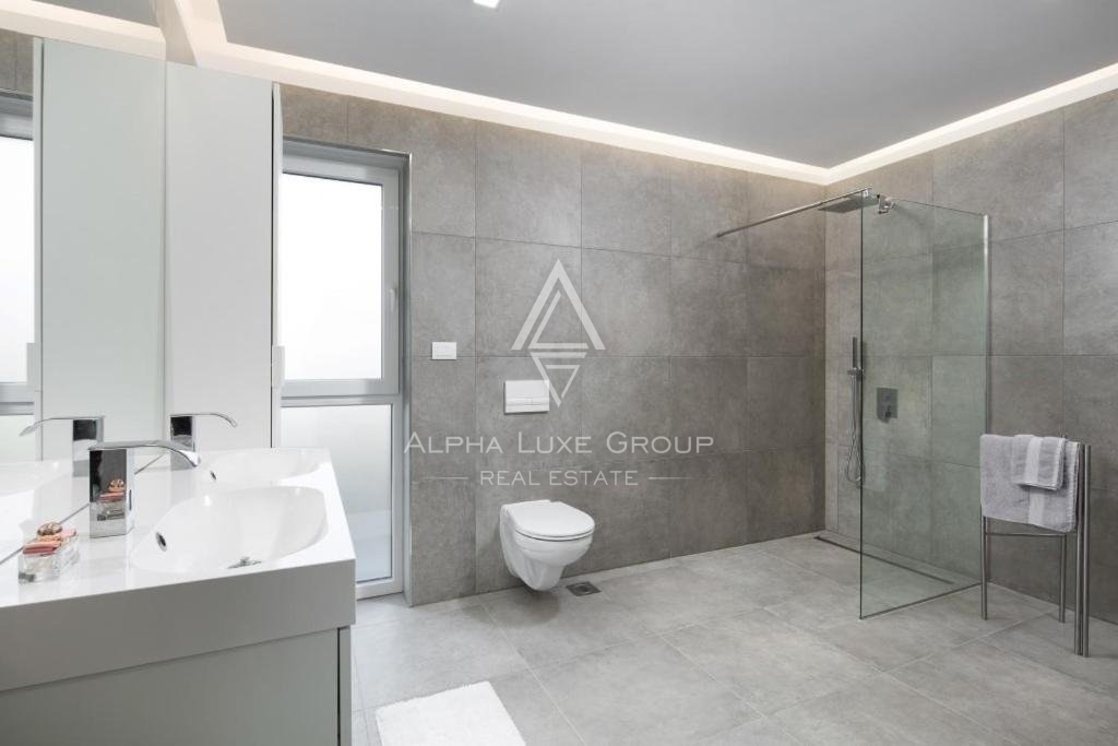 Villa di lusso moderna con piscina e vista sul mare, istria, labin