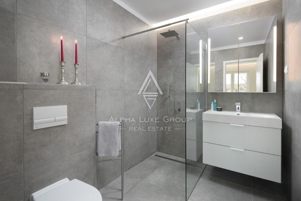 Villa di lusso moderna con piscina e vista sul mare, istria, labin