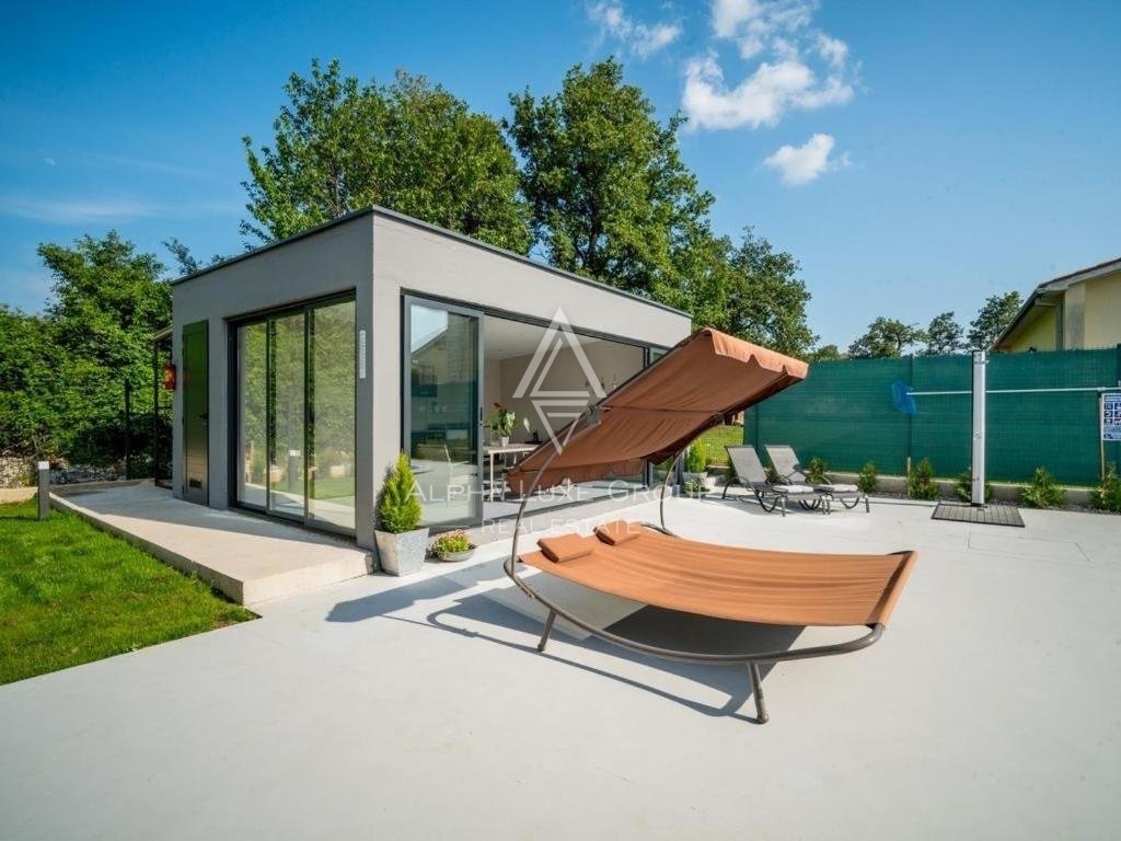 Villa di lusso moderna con piscina e vista sul mare, istria, labin