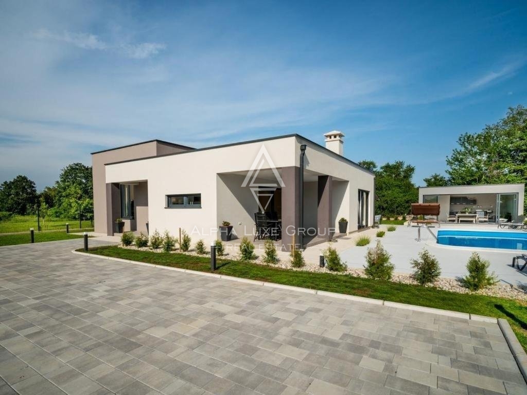 Villa di lusso moderna con piscina e vista sul mare, istria, labin