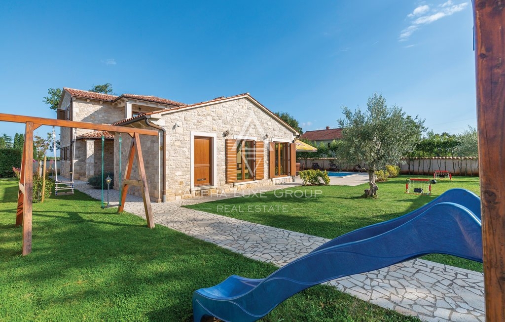 Villa in pietra con giardino paesaggistico e piscina, Istria, Marcana