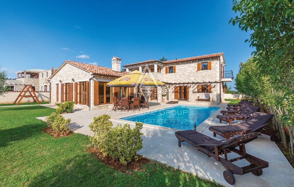 Villa in pietra con giardino paesaggistico e piscina, Istria, Marcana