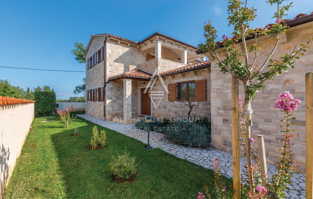 Villa in pietra con giardino paesaggistico e piscina, Istria, Marcana