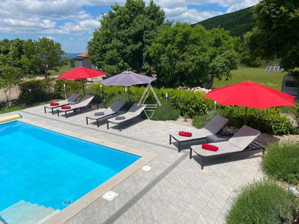 Brest, Istria – Due case affascinanti con piscina e vista