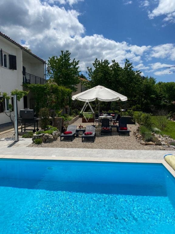 Brest, Istria – Due case affascinanti con piscina e vista