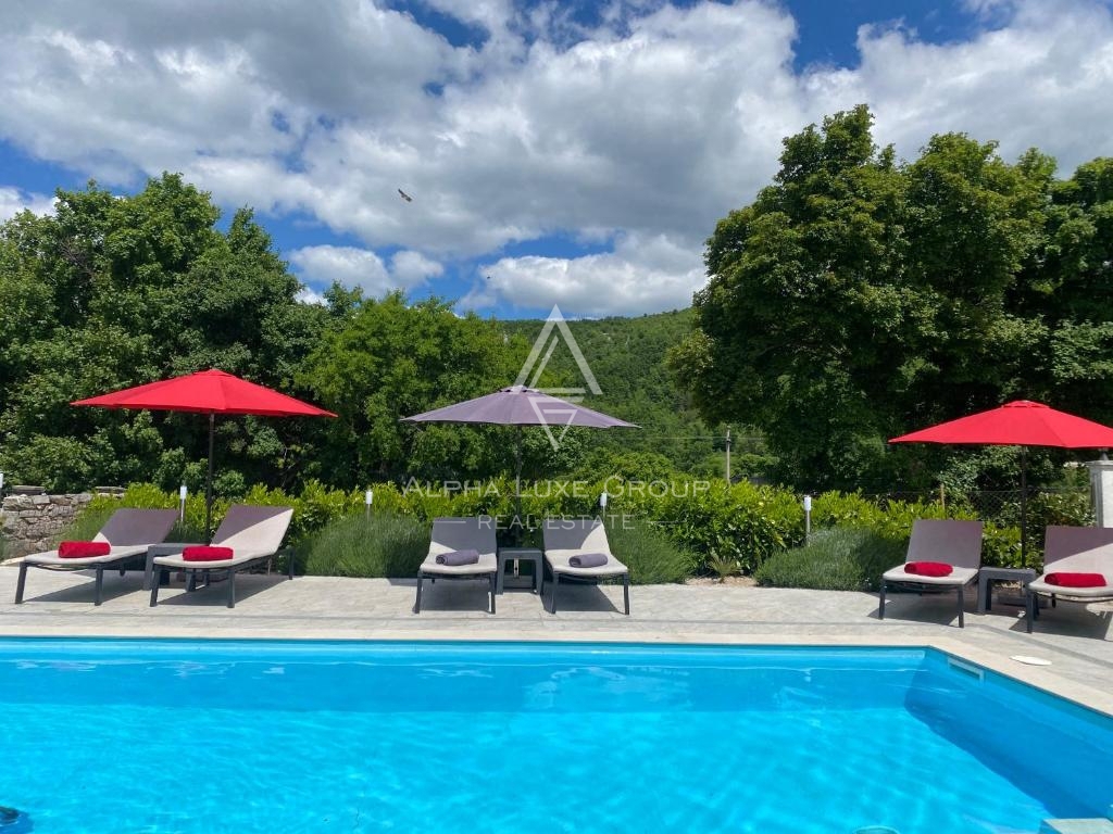 Brest, Istria – Due case affascinanti con piscina e vista