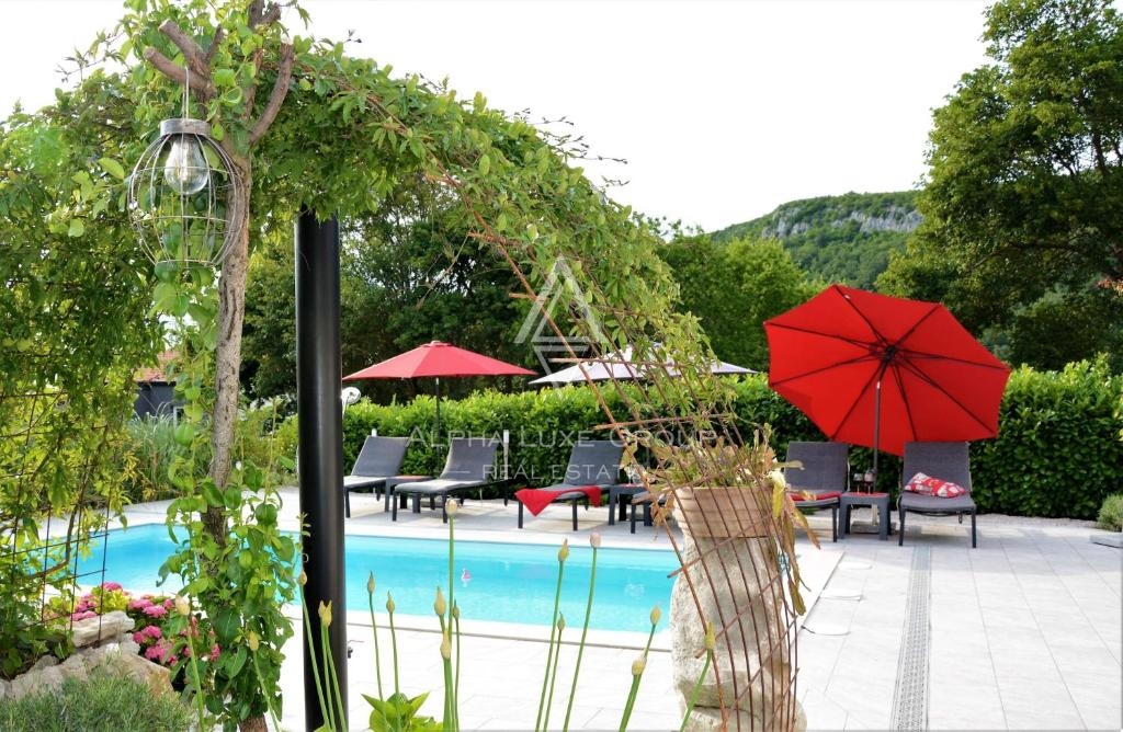 Brest, Istria – Due case affascinanti con piscina e vista