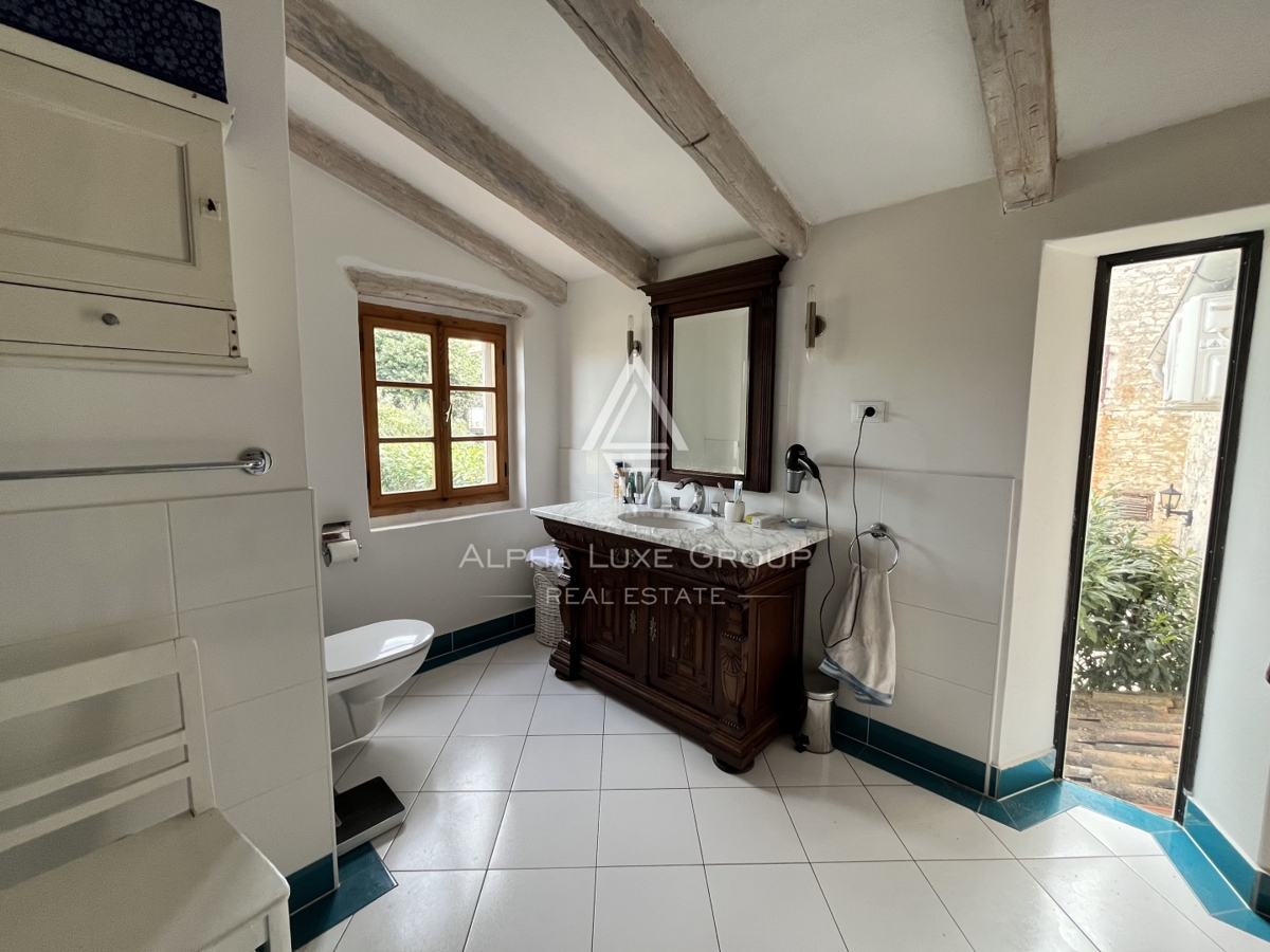 Poreč, Istria: Tenuta in pietra con piscina e dependance