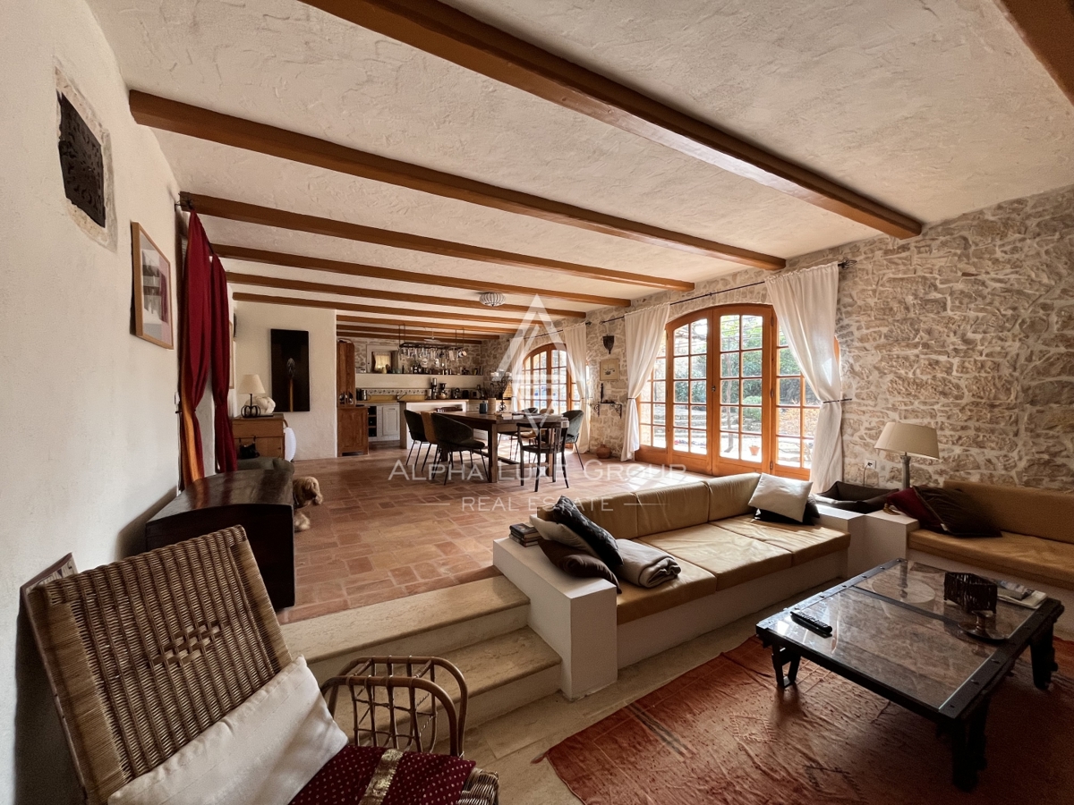 Poreč, Istria: Tenuta in pietra con piscina e dependance