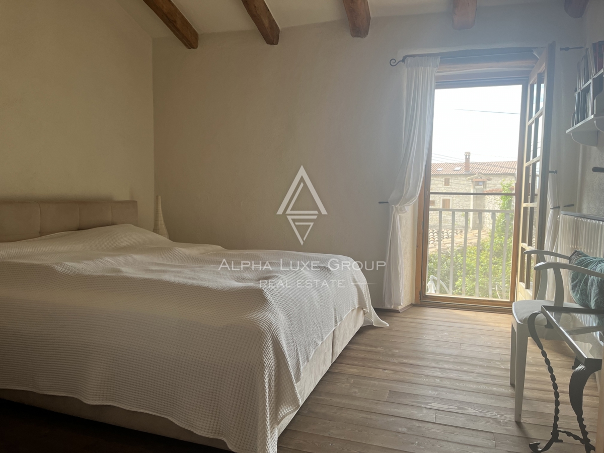 Poreč, Istria: Tenuta in pietra con piscina e dependance