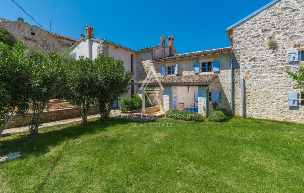 Poreč, Istria: Tenuta in pietra con piscina e dependance