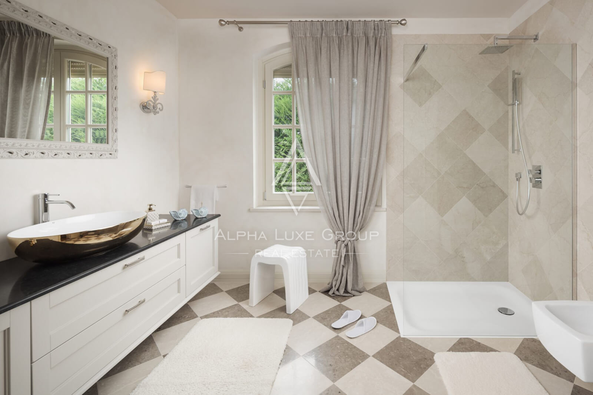 Parenzo, Istria: Elegante villa vista mare e vigne