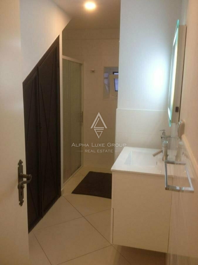 Istria, Poreč – Casa in pietra ristrutturata con piscina in vendita