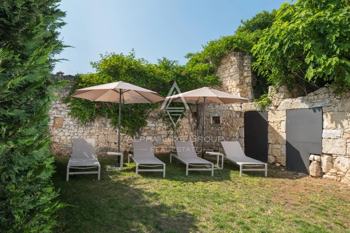 Istria, Poreč: Moderna casa in pietra vicino costa