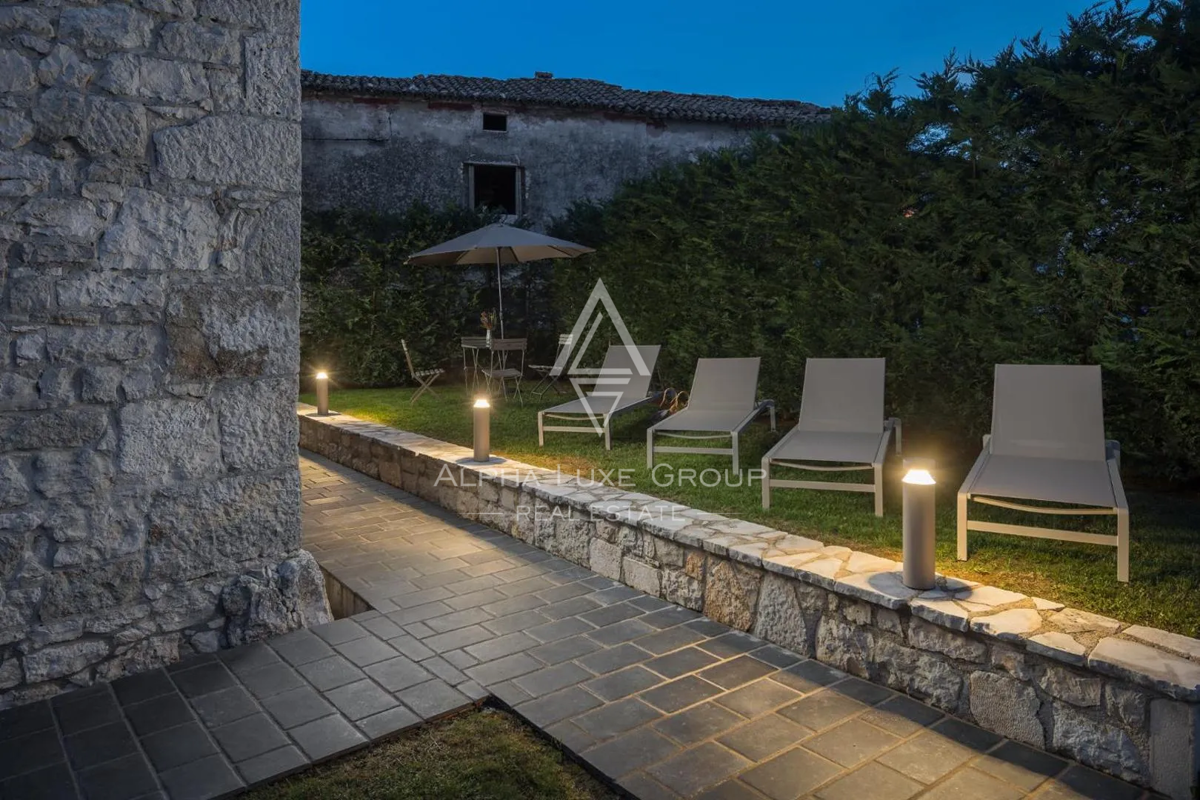 Istria, Poreč: Moderna casa in pietra vicino costa