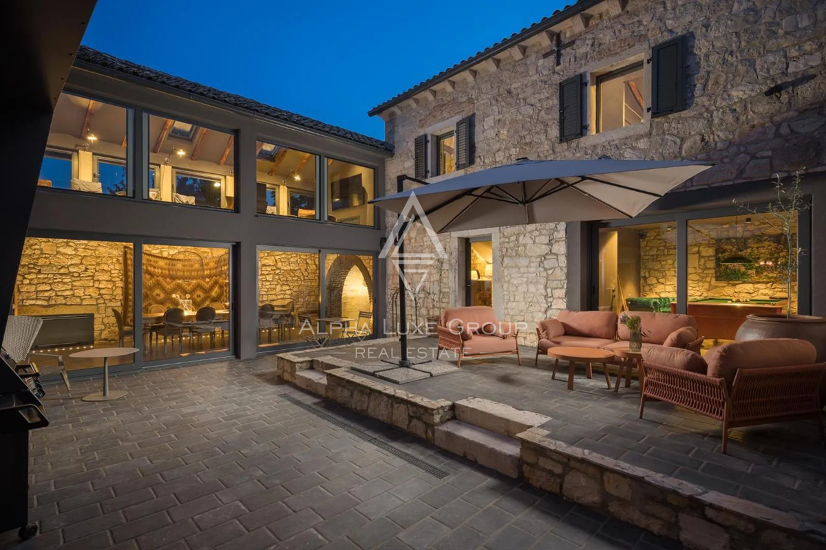 Istria, Poreč: Moderna casa in pietra vicino costa