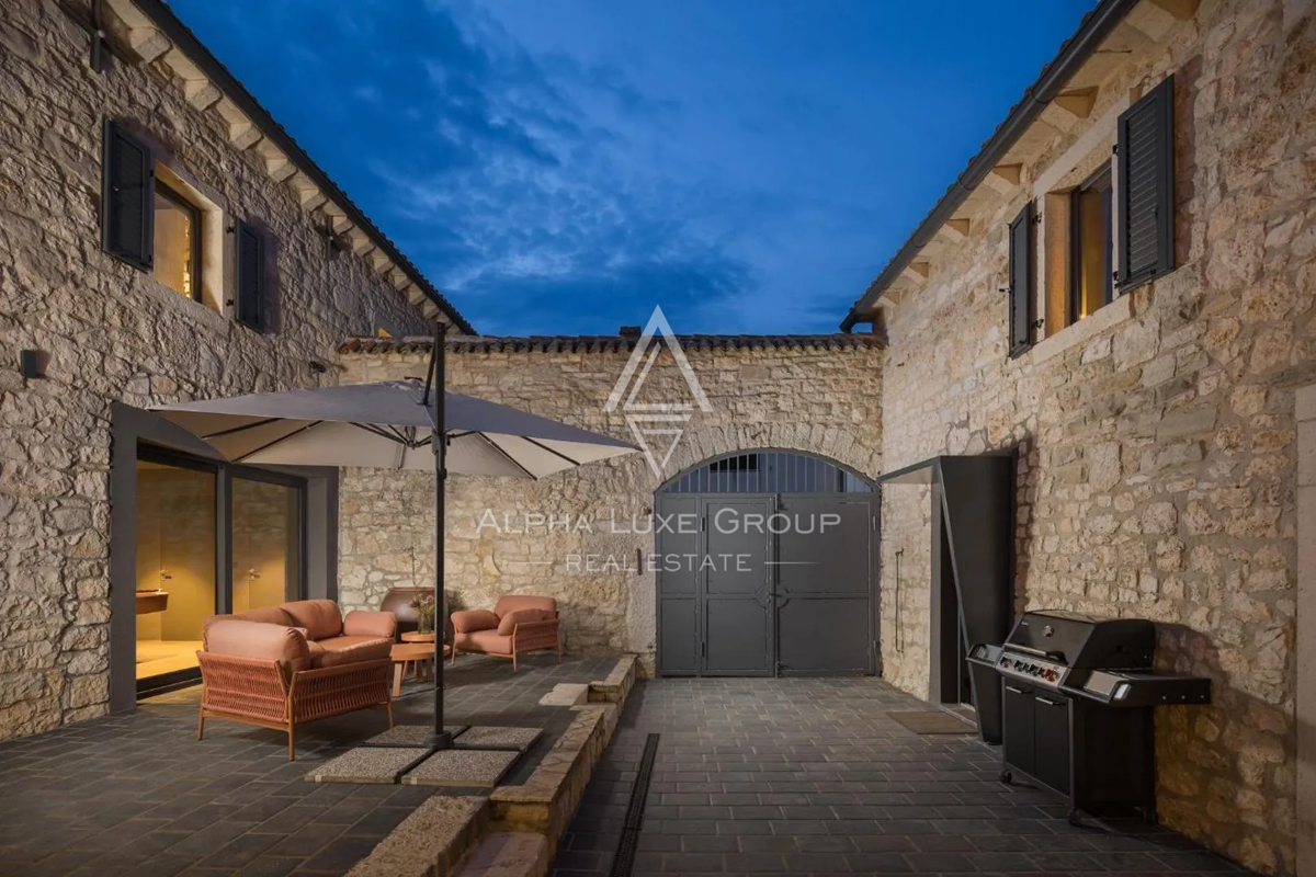 Istria, Poreč: Moderna casa in pietra vicino costa