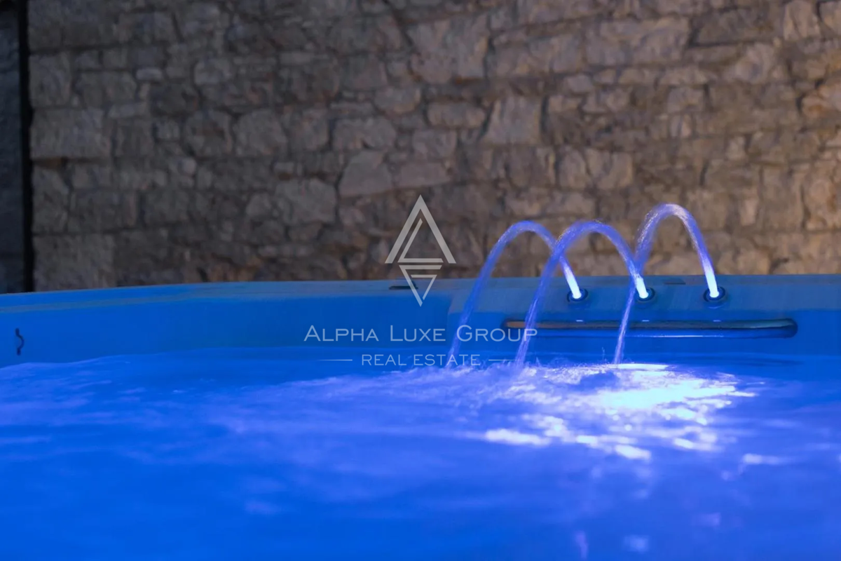 Istria, Poreč: Moderna casa in pietra vicino costa