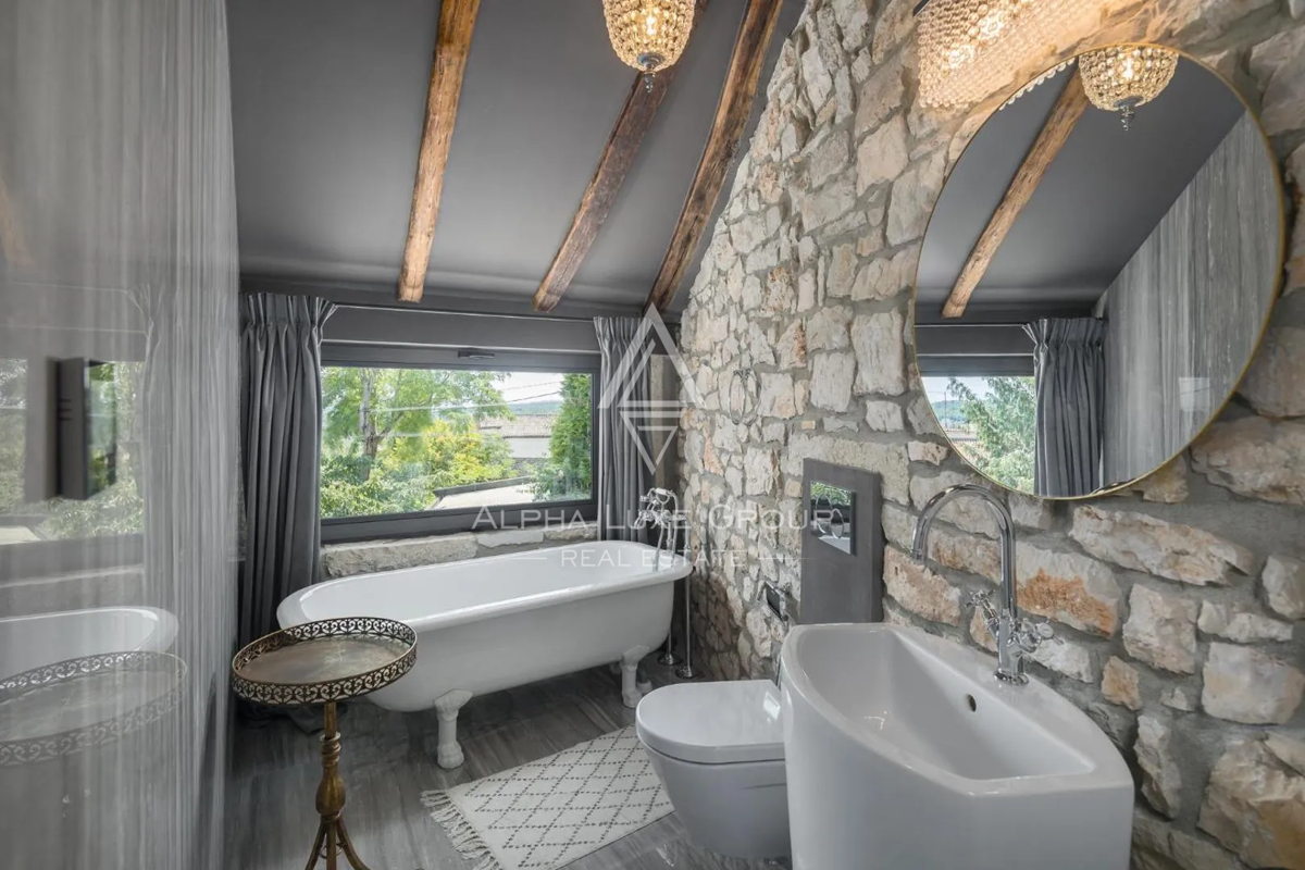 Istria, Poreč: Moderna casa in pietra vicino costa