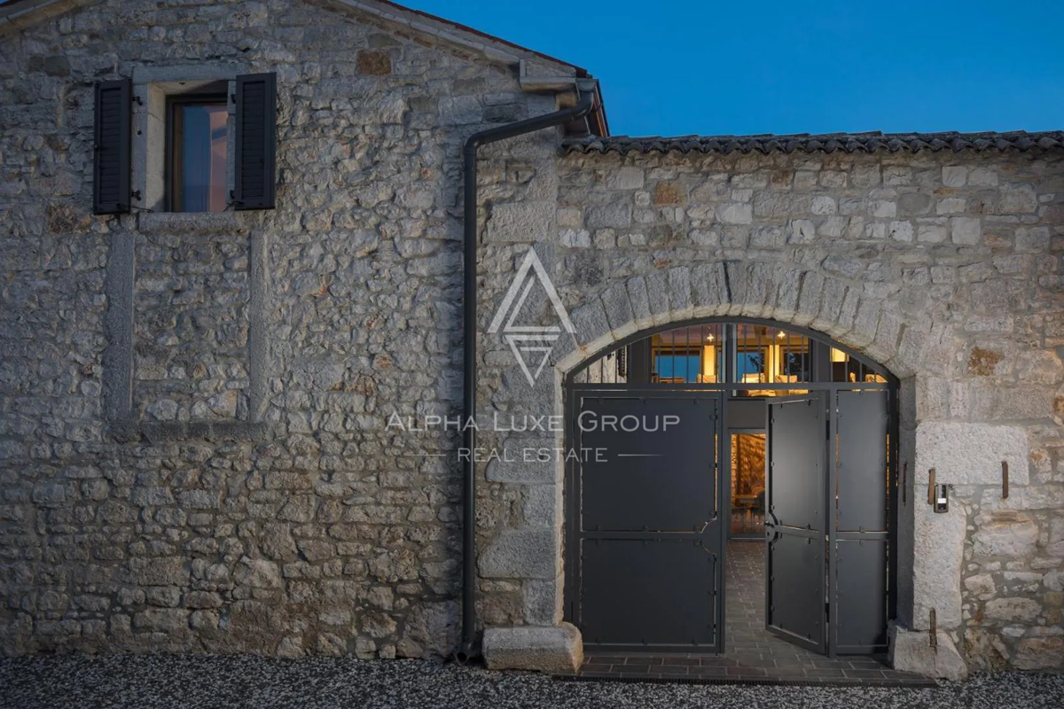 Istria, Poreč: Moderna casa in pietra vicino costa