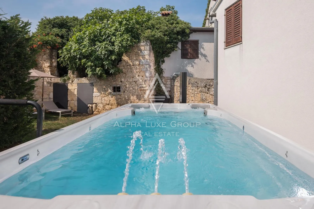 Istria, Poreč: Moderna casa in pietra vicino costa