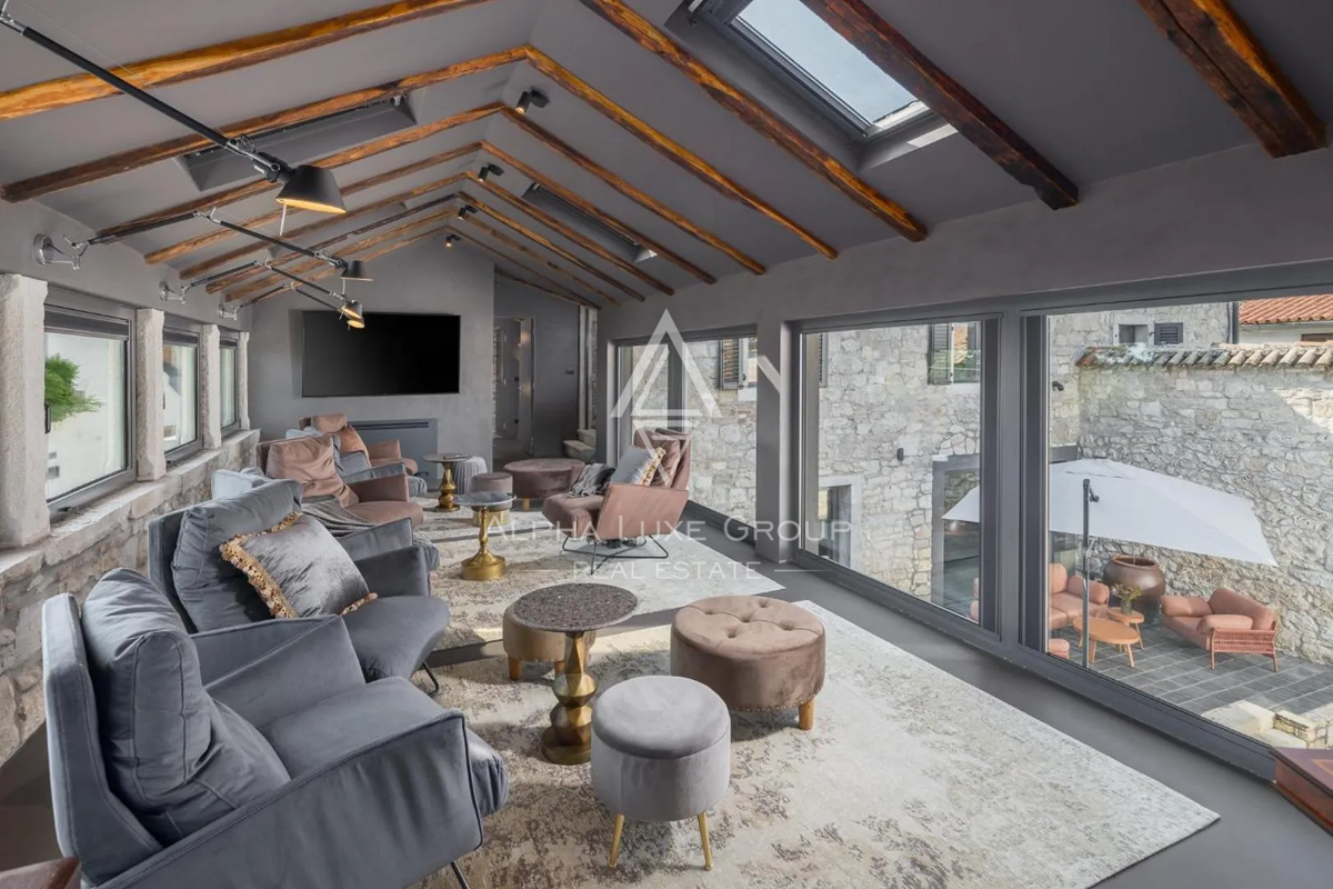 Istria, Poreč: Moderna casa in pietra vicino costa