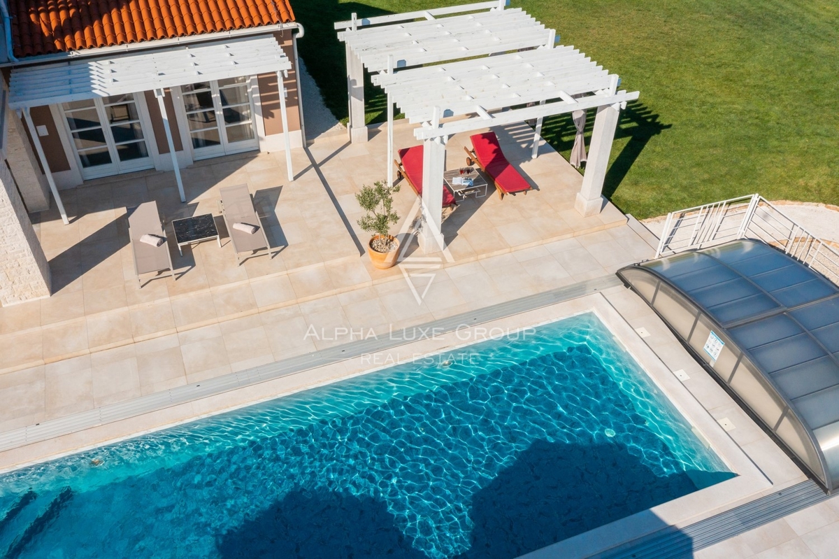 Istria, Svetvinčenat: Villa elegante con piscina e spa