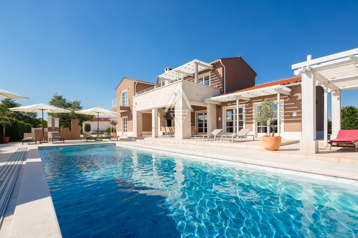 Istria, Svetvinčenat: Villa elegante con piscina e spa