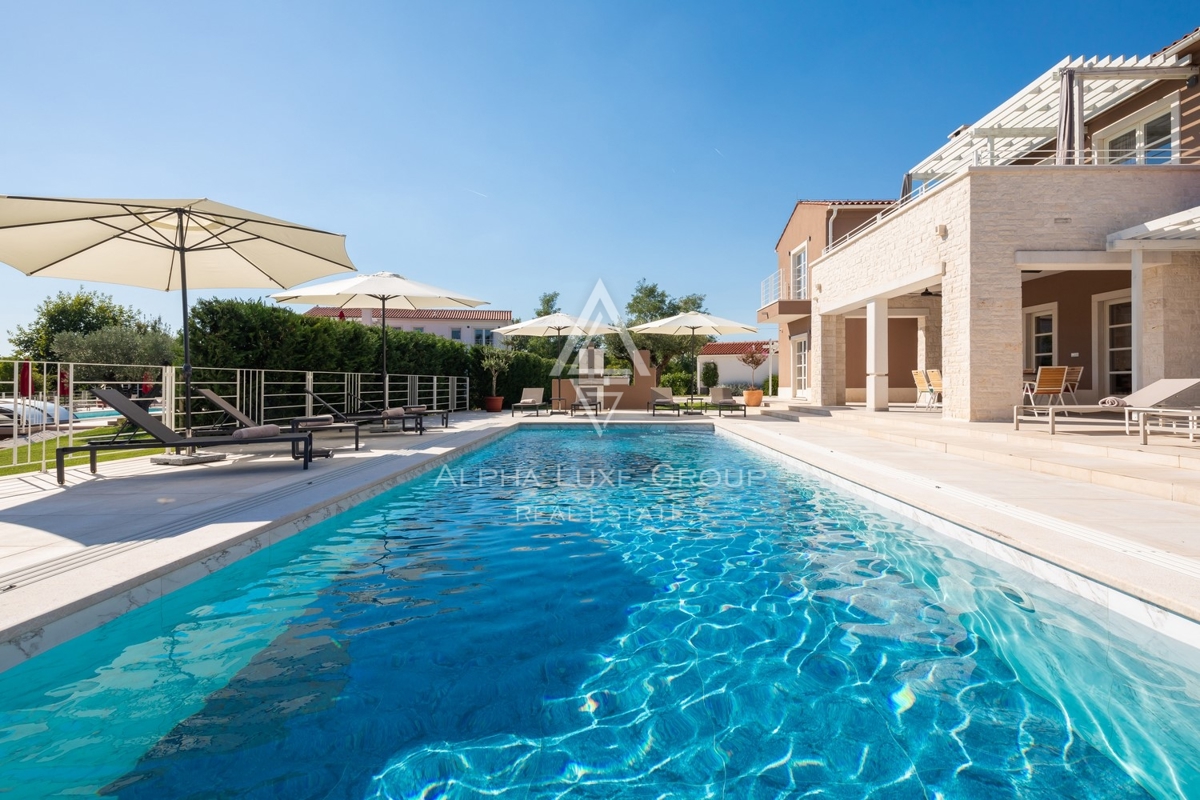 Istria, Svetvinčenat: Villa elegante con piscina e spa