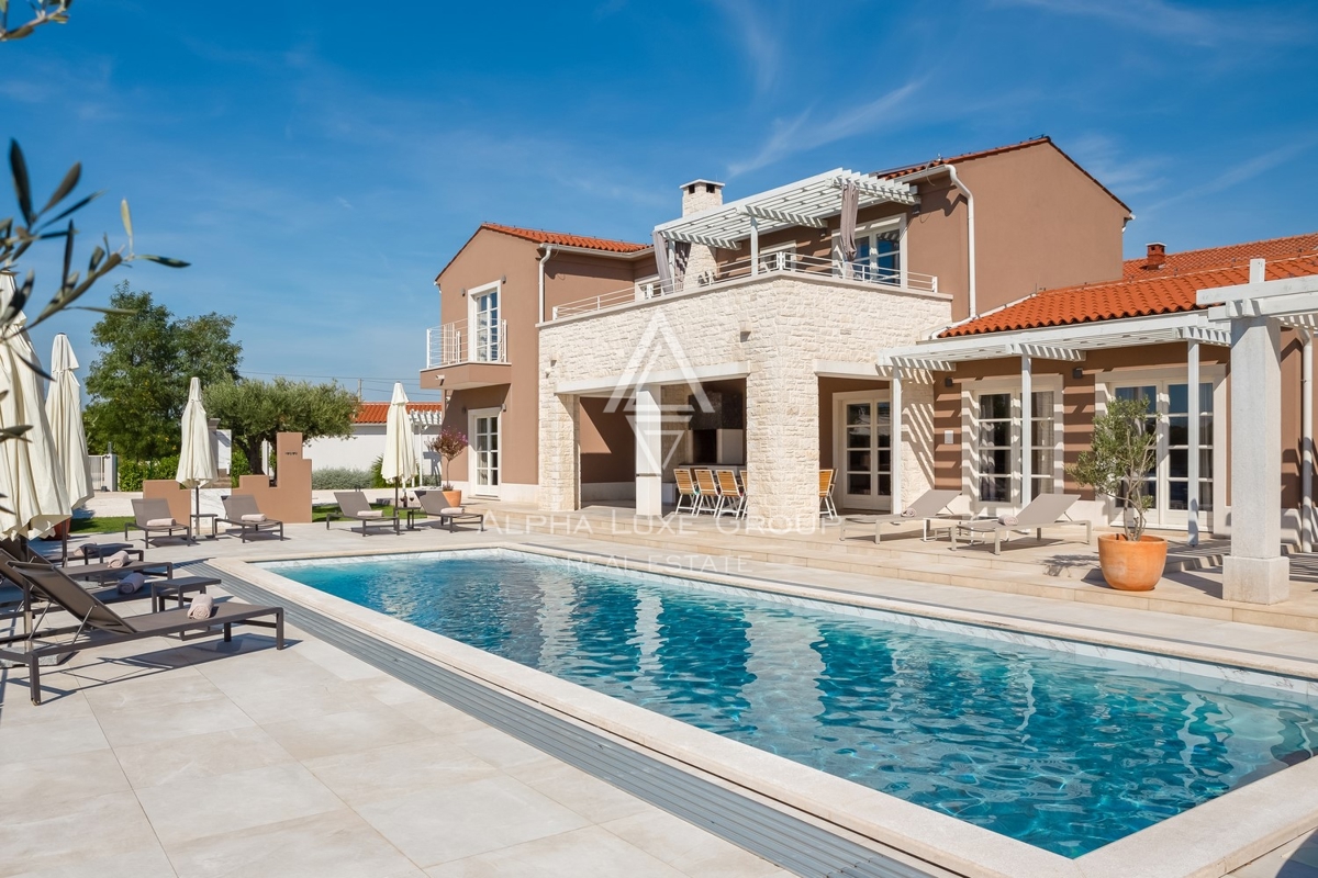 Istria, Svetvinčenat: Villa elegante con piscina e spa