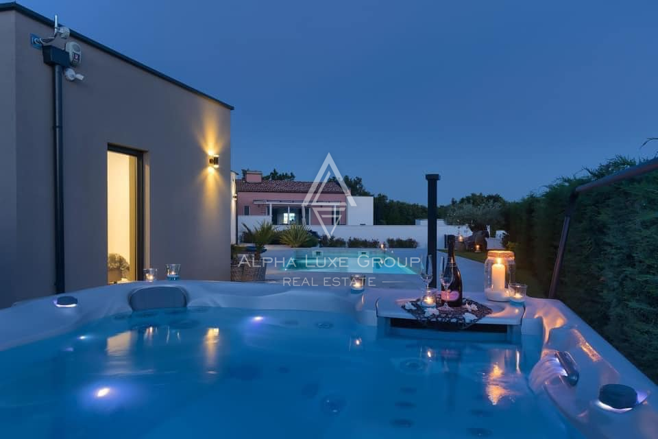 Istria, Vodnjan: Villa elegante con piscina riscaldata