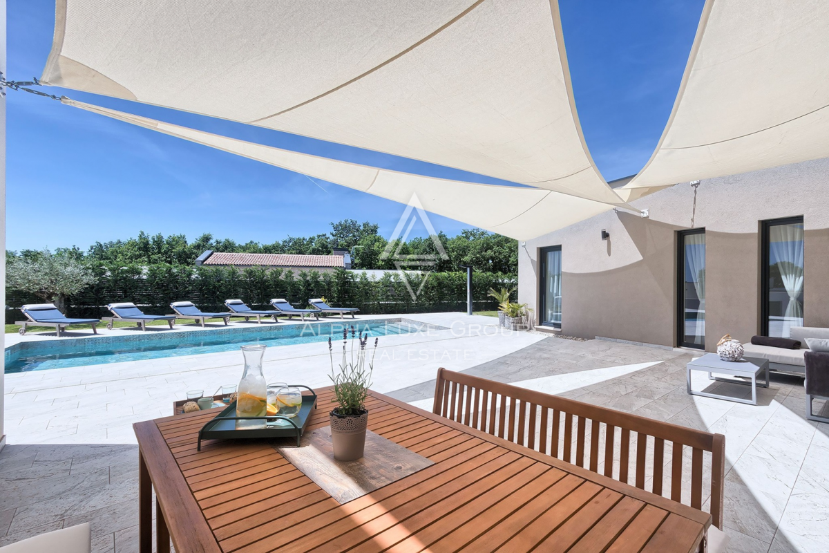 Istria, Vodnjan: Villa elegante con piscina riscaldata