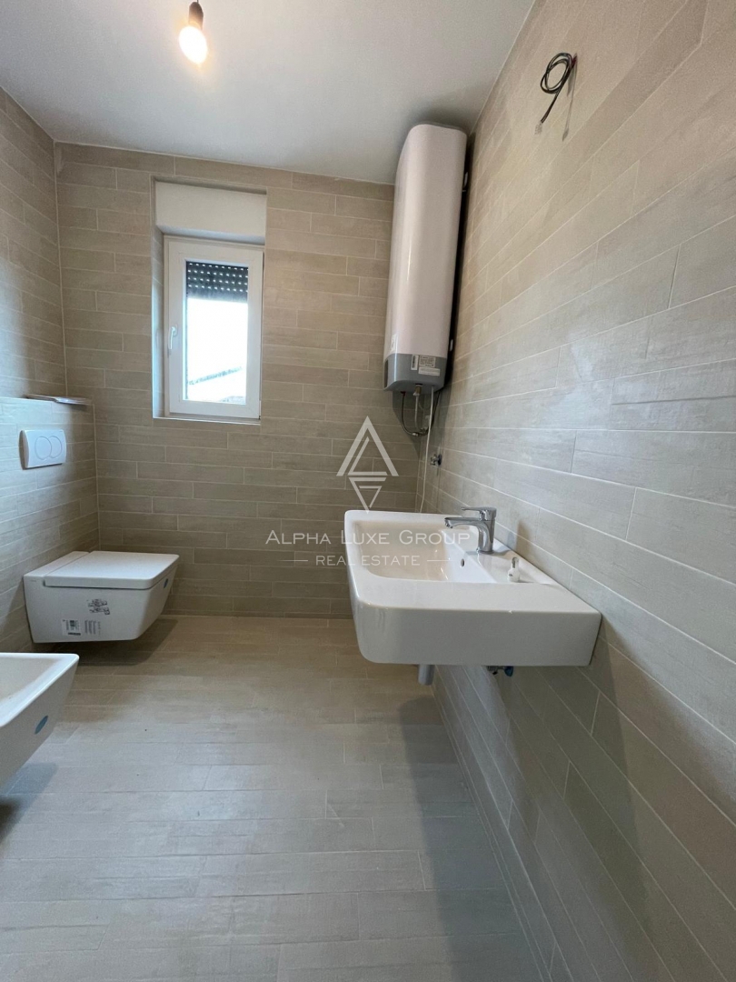 Istria, Umago: Nuovo appartamento con ascensore a Bašanija