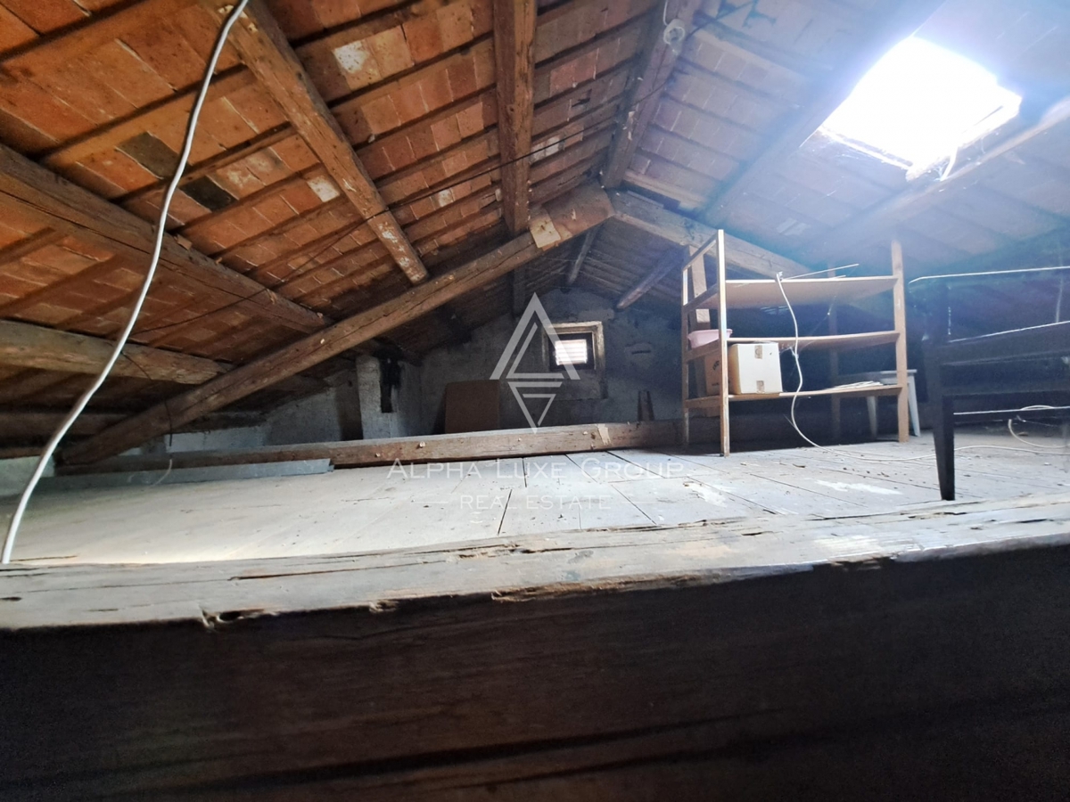 Istria, Buje – casa mista con ristorante e terrazza