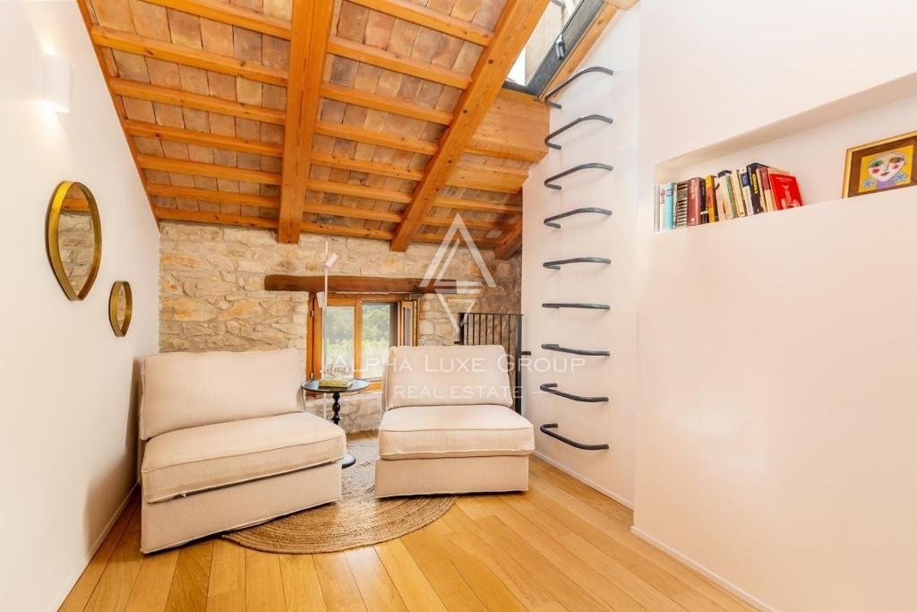 Istria, Brtonigla – Villa in pietra unica con piscina in vendita