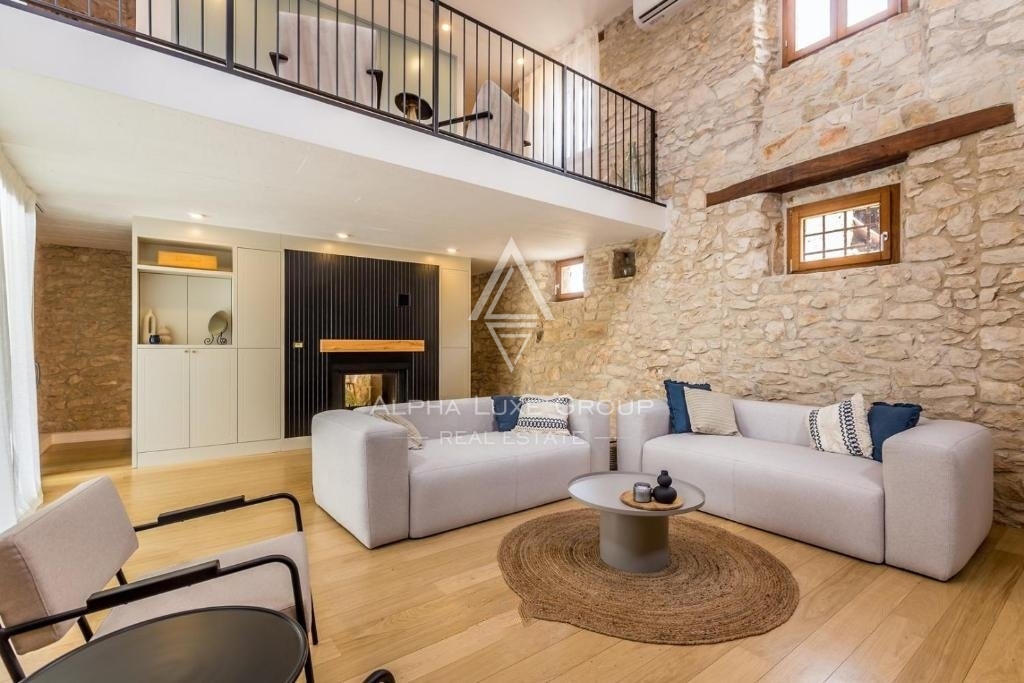 Istria, Brtonigla – Villa in pietra unica con piscina in vendita