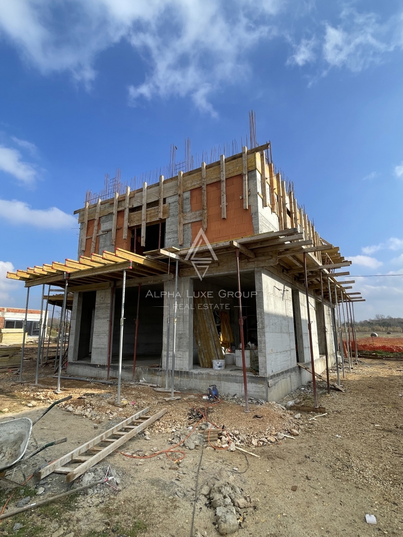 Istria, Poreč – appartamento al piano terra con cortile