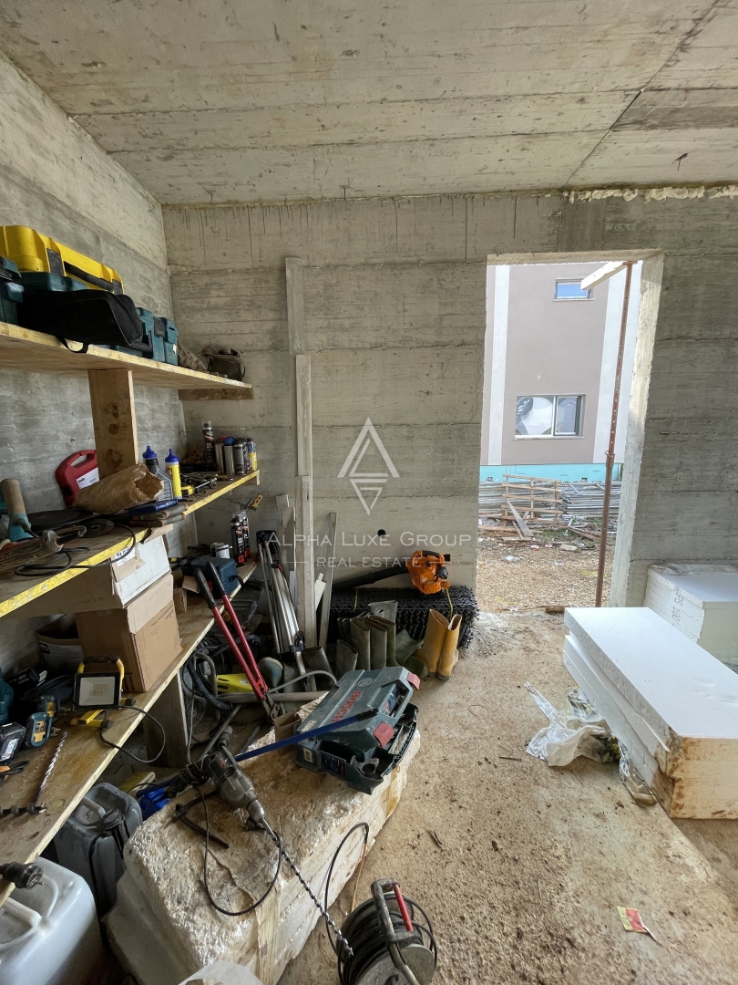 Istria, Poreč – appartamento al piano terra con cortile