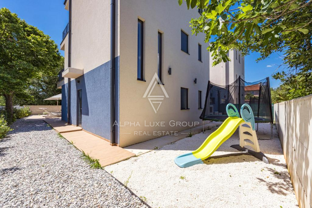 Istria, Banjole: Villa moderna vicino al mare