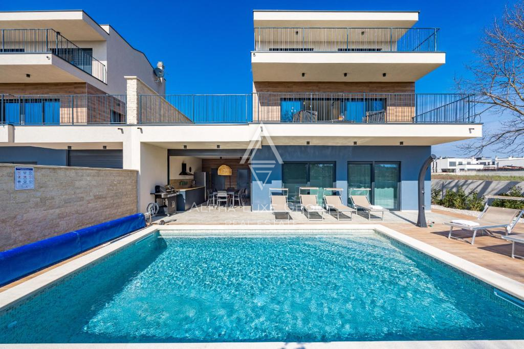 Istria, Banjole: Villa moderna vicino al mare