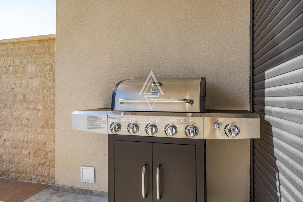 Istria, Banjole: Villa moderna vicino al mare